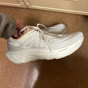 New Balance Women's Fresh Foam X 1080 V13 Running Shoe